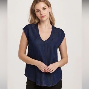 NWT DEAR JOHN Navy Top